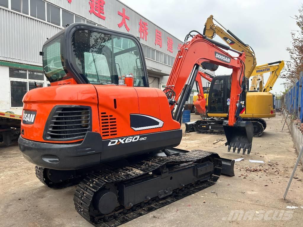 Doosan DX 60 Верижен екскаватор