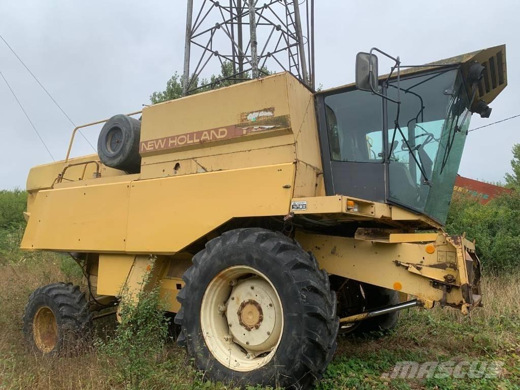 New Holland TX 32 Комбайни