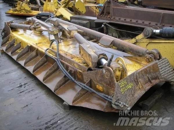 CAT D8N Верижни булдозери
