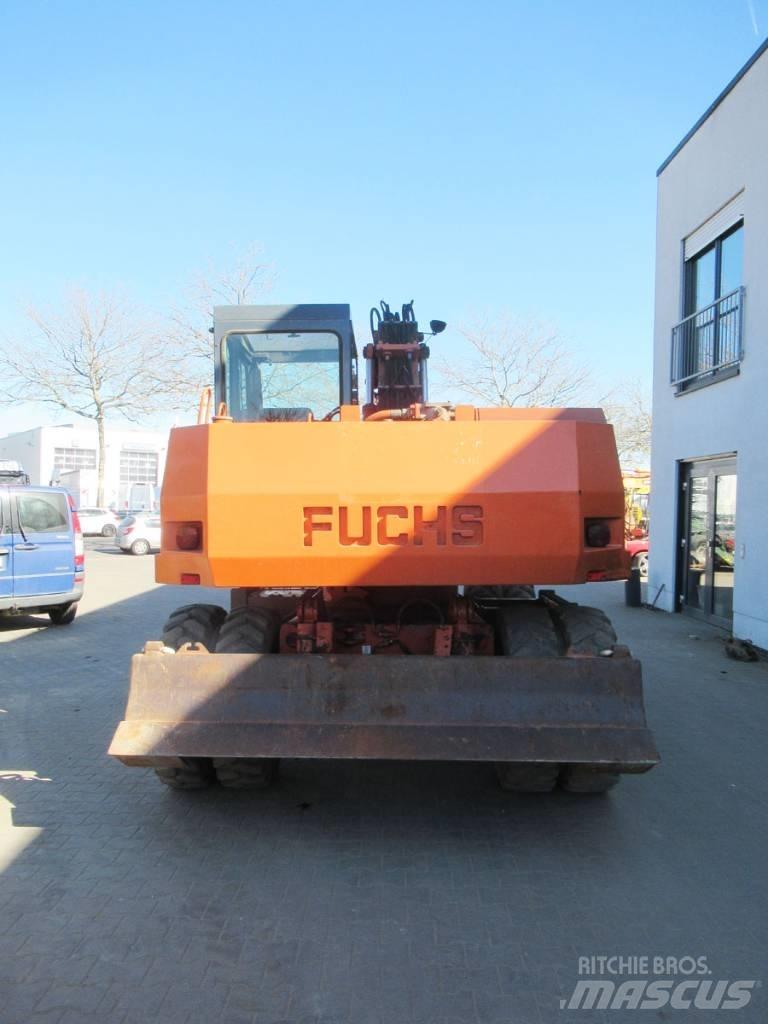 Fuchs 712M Колесни екскаватори