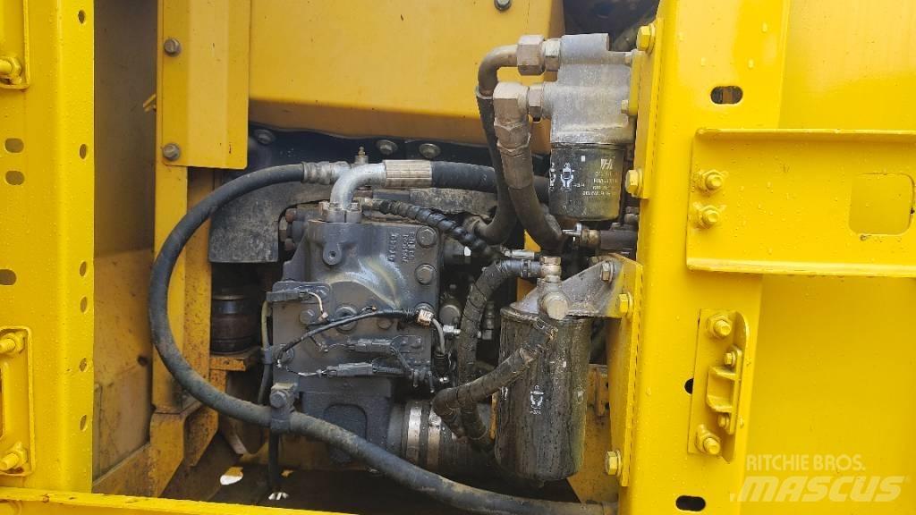 Komatsu PC130-7 Верижен екскаватор