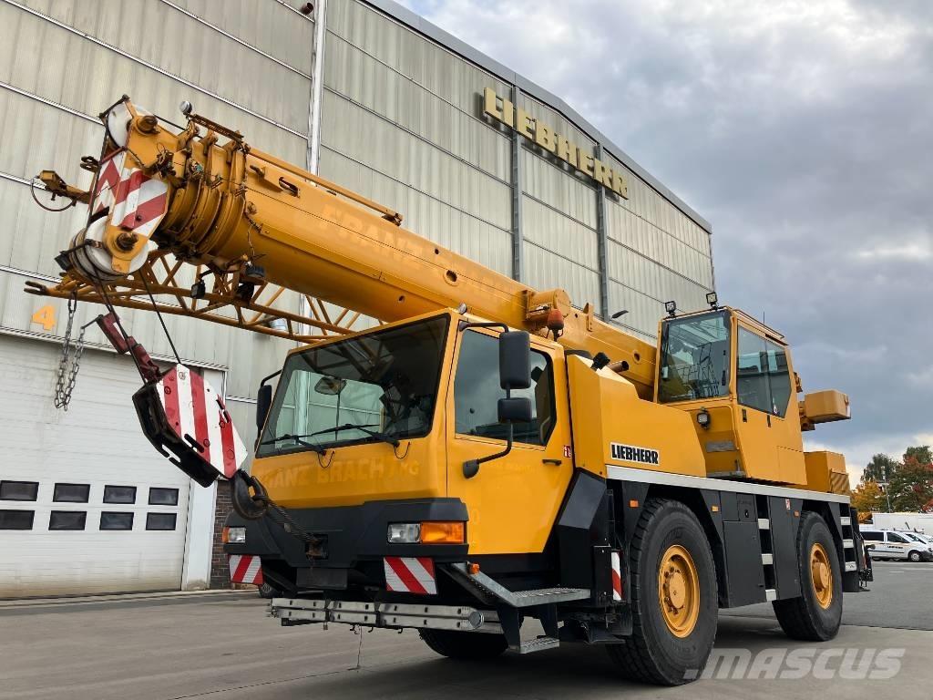Liebherr LTM 1030-2 Всъдеходни кранове