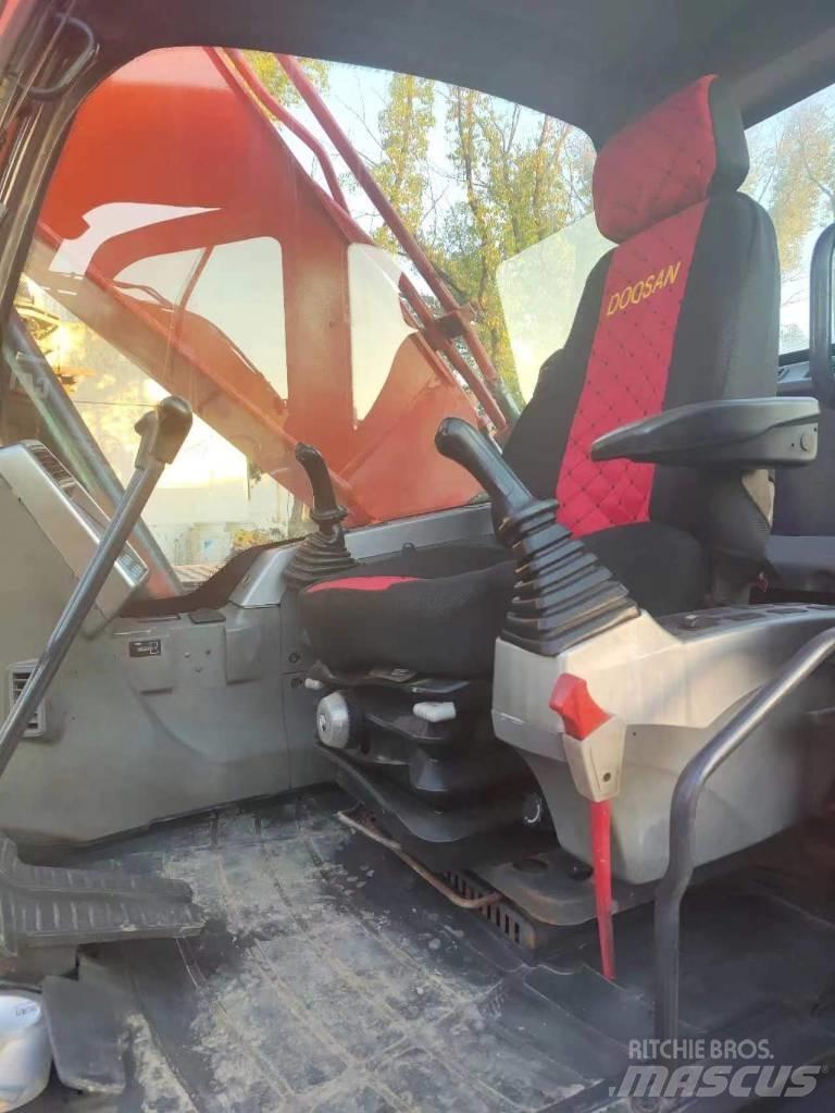 Doosan DX 225 Верижен екскаватор