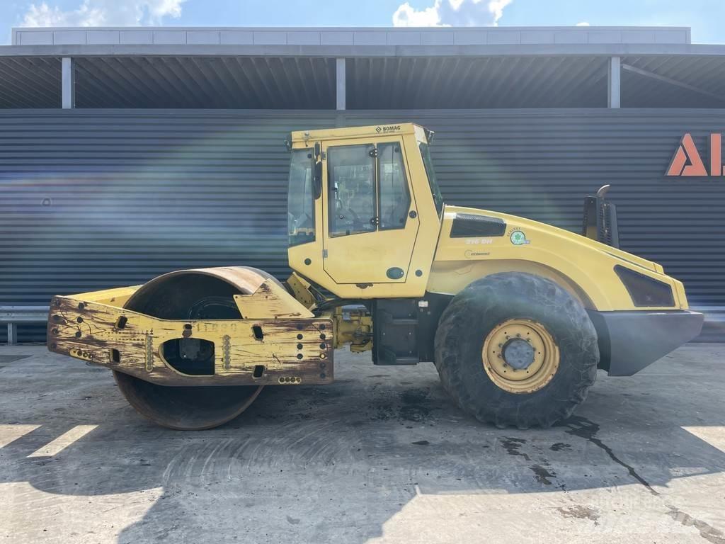 Bomag BW 216 DH-4 Еднобарабанни ролки
