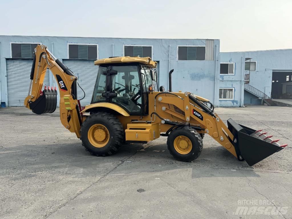 CAT 420 F Товарач със заден ексватор