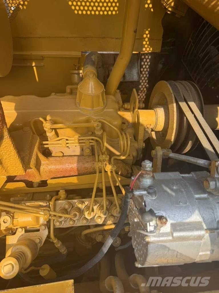 CAT D 7 G Грейдери