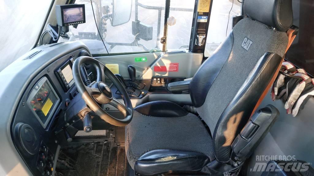 CAT 772G Странични самосвали