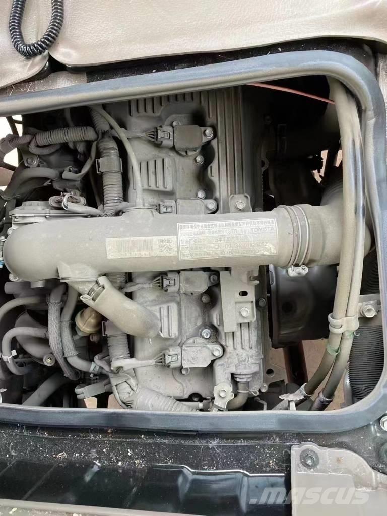 Toyota Coaster Bus Мини бусове