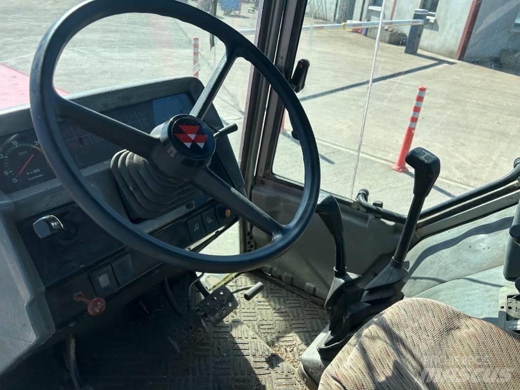 Massey Ferguson 3080 Трактори