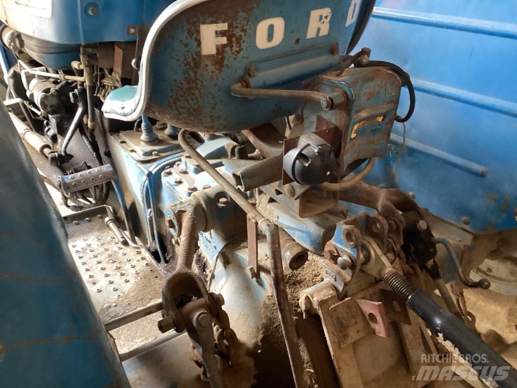 Ford 3000 Трактори