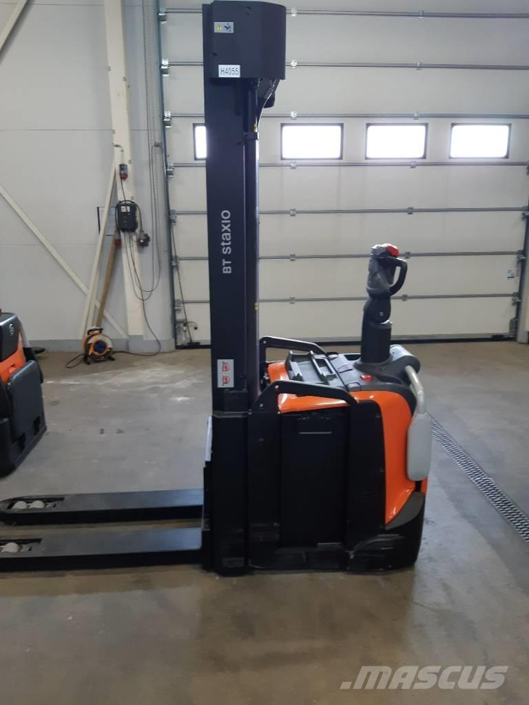 Toyota SPE160L Колички високоповдигачи с теглич