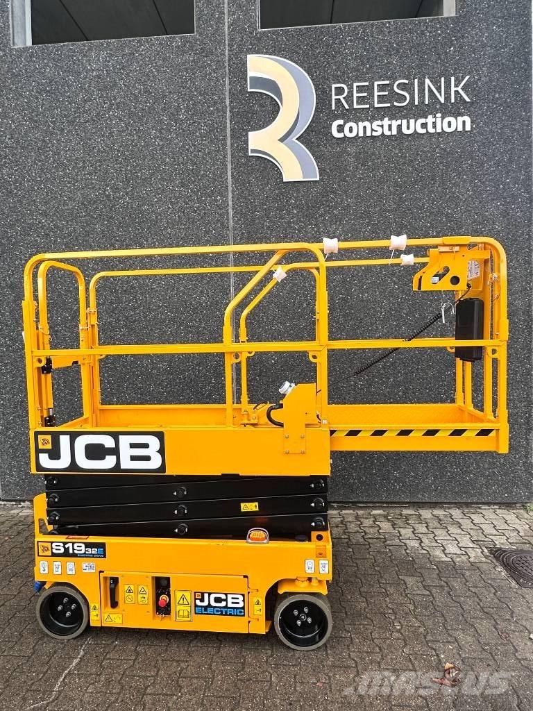 JCB 1932e Ножични работни платформи