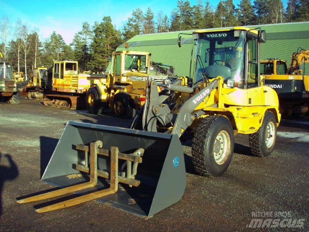 Volvo L 30 Колесни товарачи
