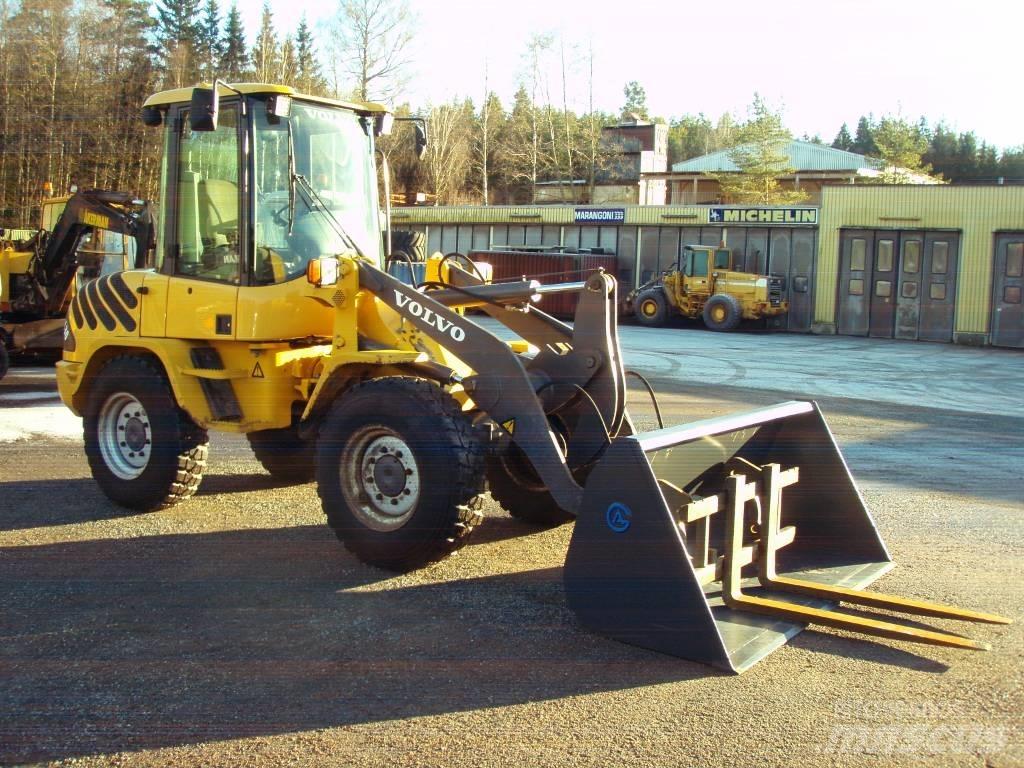 Volvo L 30 Колесни товарачи