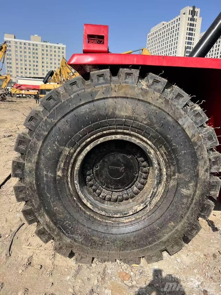 Kalmar DRT 450 Кари повдигачи на контейнери