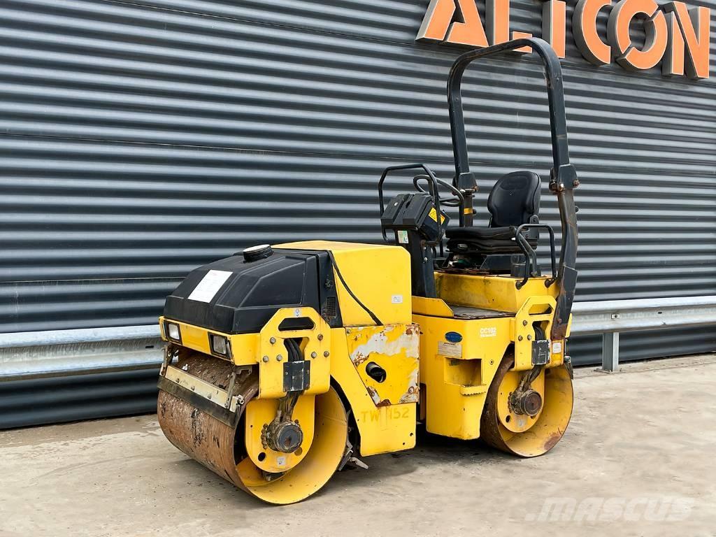 Dynapac CC102 Двойни барабанни ролки
