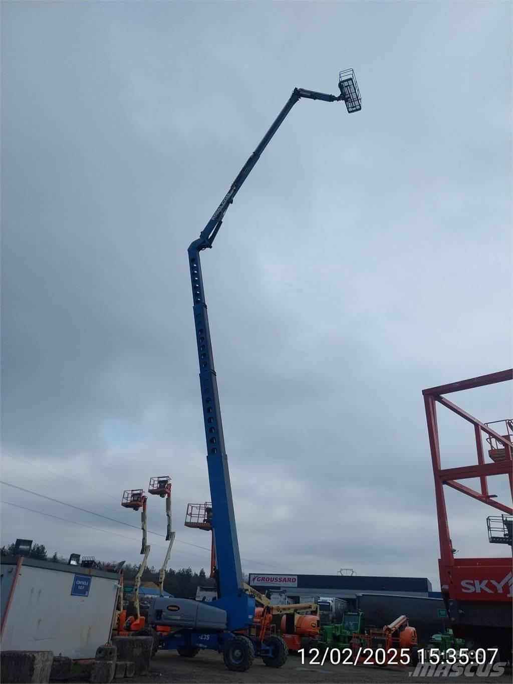 Genie Z135/70 Съчленени стрелови подемници
