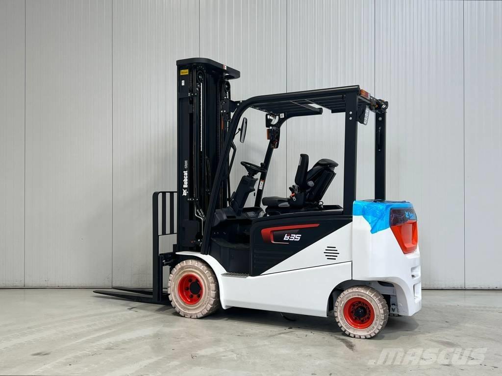 Bobcat B35NS Електрически вилични кари-повдигачи