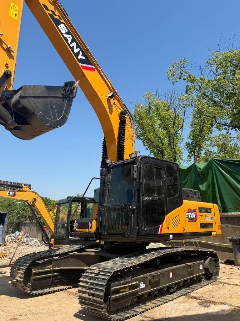 Sany SY 235 Средни екскаватори 7т - 12т