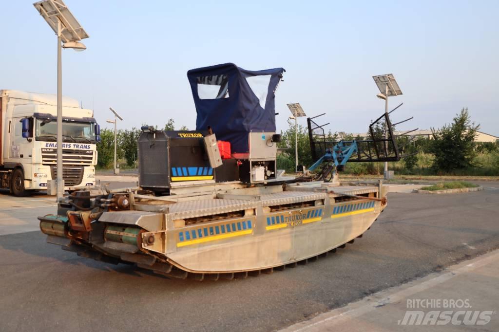 Truxor 4700 Бутащи се косачки
