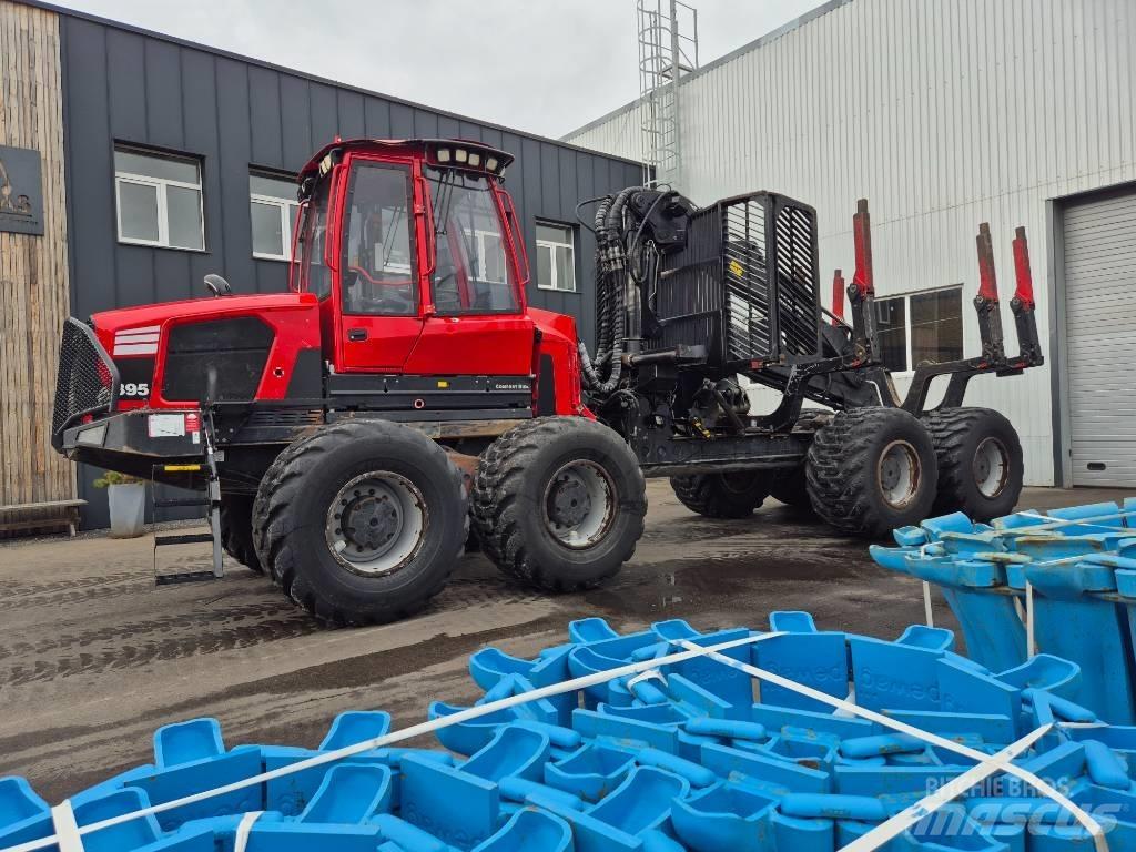 Komatsu 895 Форуардери