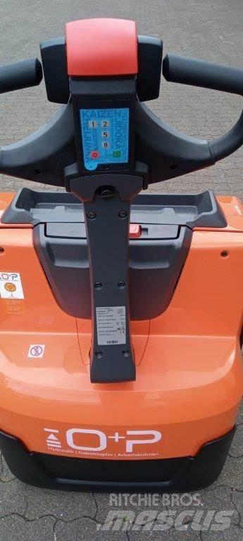 Toyota LWE 200 Нископовдигач