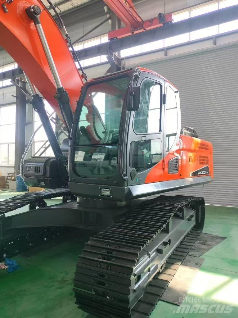Doosan DX300 Средни екскаватори 7т - 12т