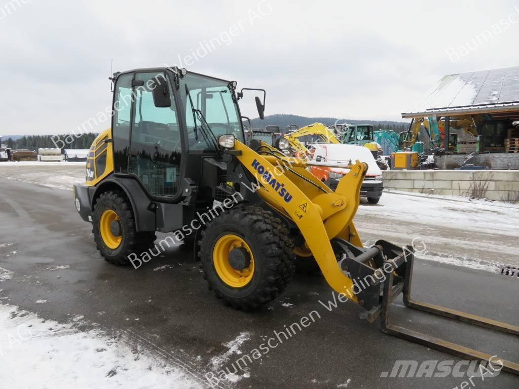 Komatsu WA 70 M-8 Колесни товарачи