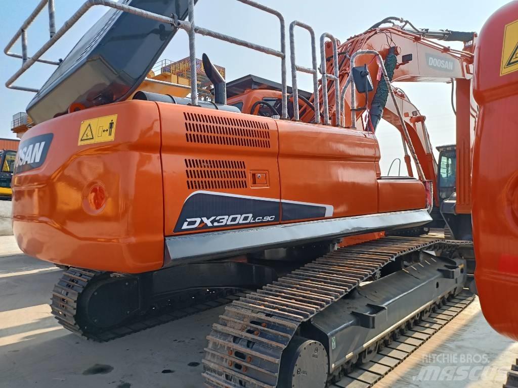 Doosan DX300-9 Верижен екскаватор