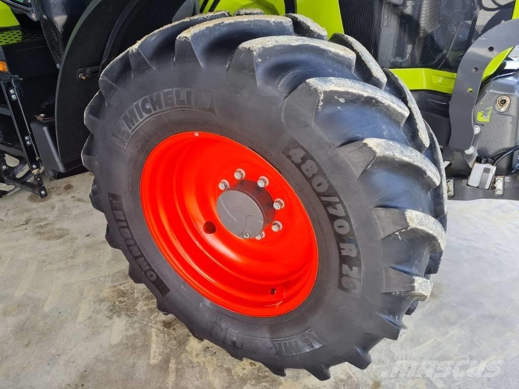 CLAAS 530 cmatic cis+ Трактори