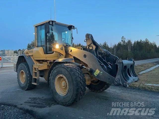 Volvo L90F Колесни товарачи