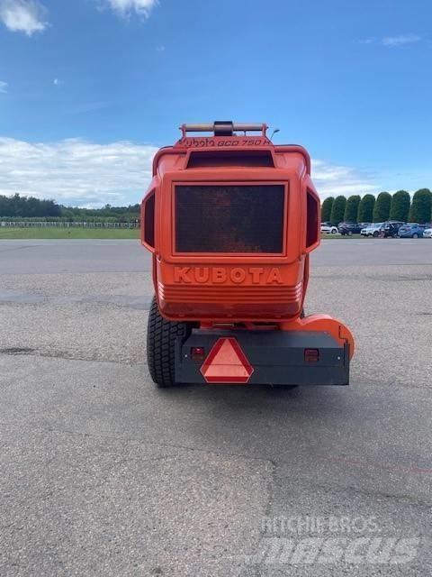 Kubota SWT37 Компактни трактори