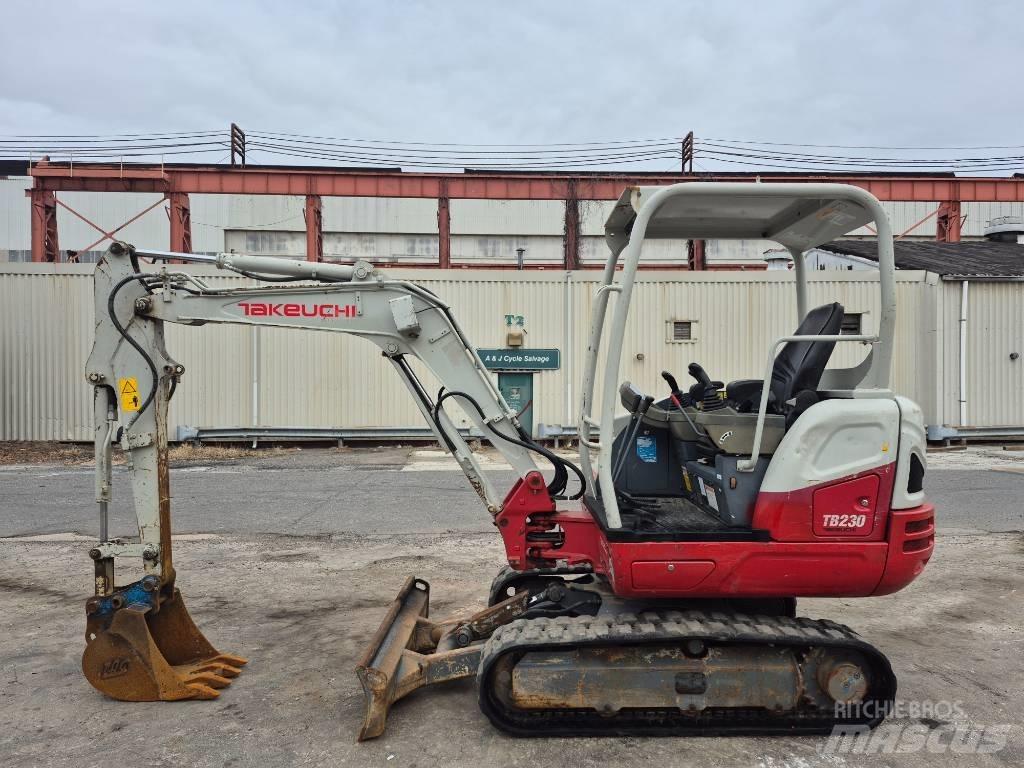 Takeuchi TB 230 Мини екскаватори < 7 т