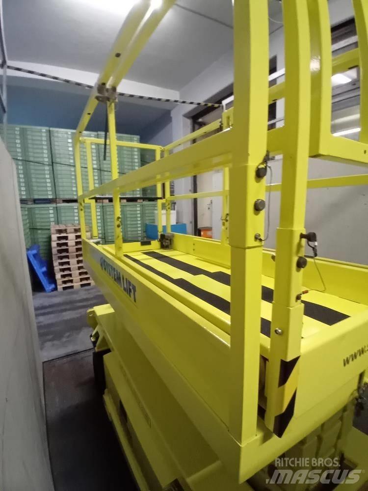 Holland Lift HL-9710 Ножични работни платформи