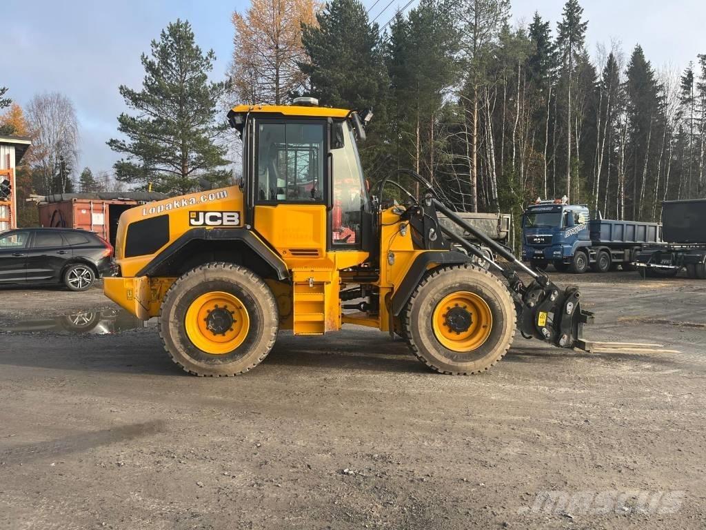 JCB 413K Колесни товарачи
