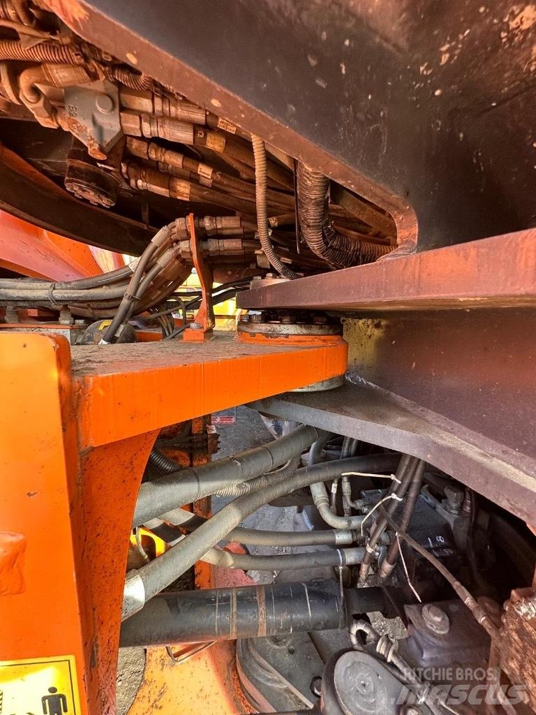 Doosan DX420-3 Колесни екскаватори