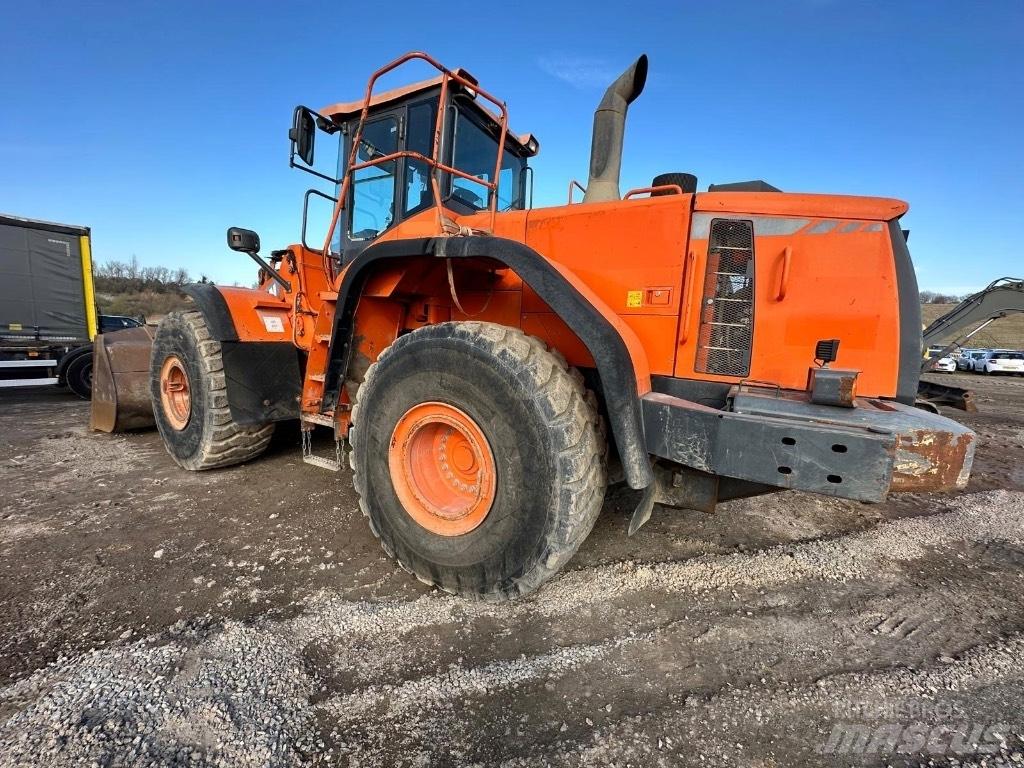Doosan DX420-3 Колесни екскаватори