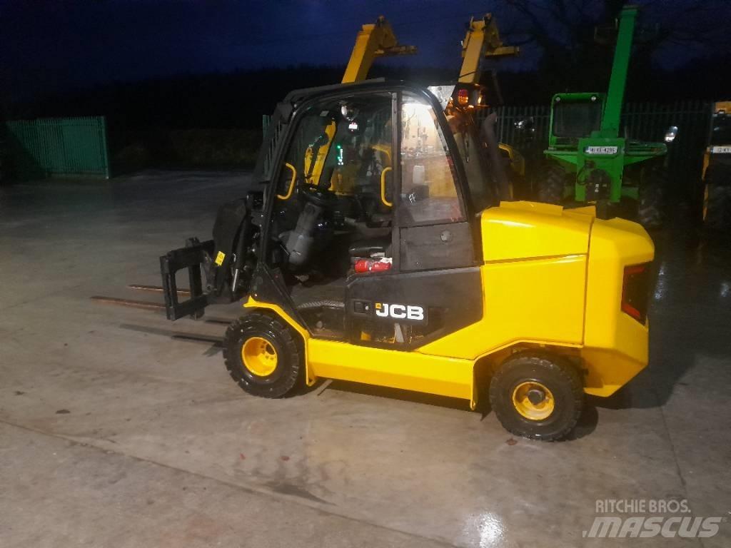JCB TLT 35 Дизелови камиони
