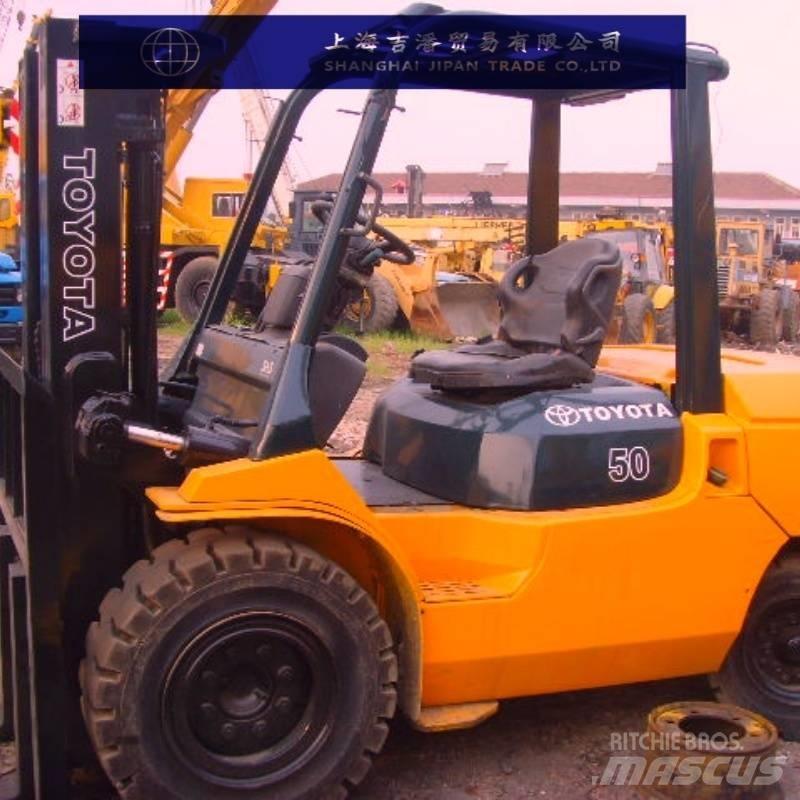 Toyota 5 FB Дизелови камиони