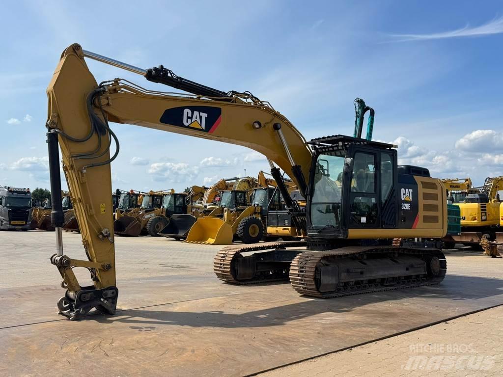CAT 320E Верижен екскаватор