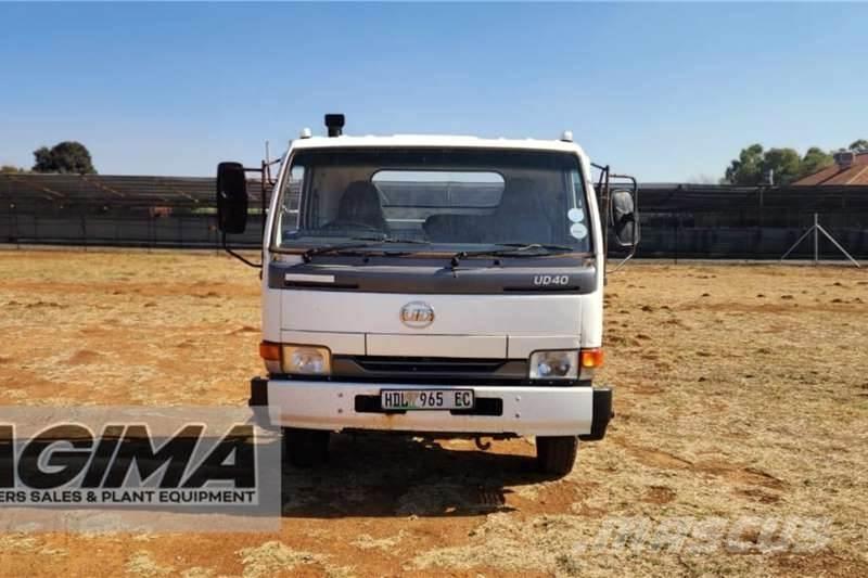 Nissan UD40 Други