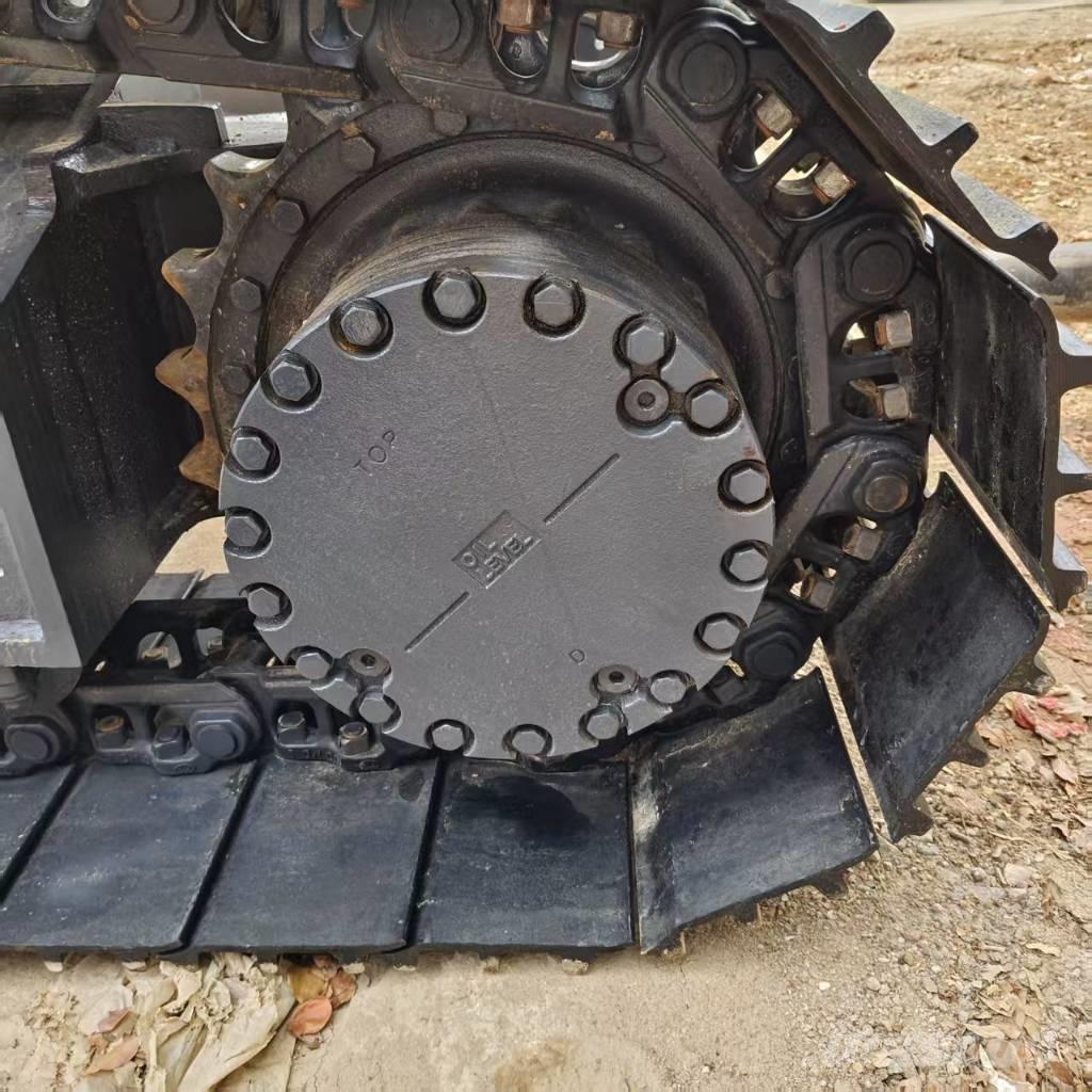 Komatsu PC 200-8 Верижен екскаватор