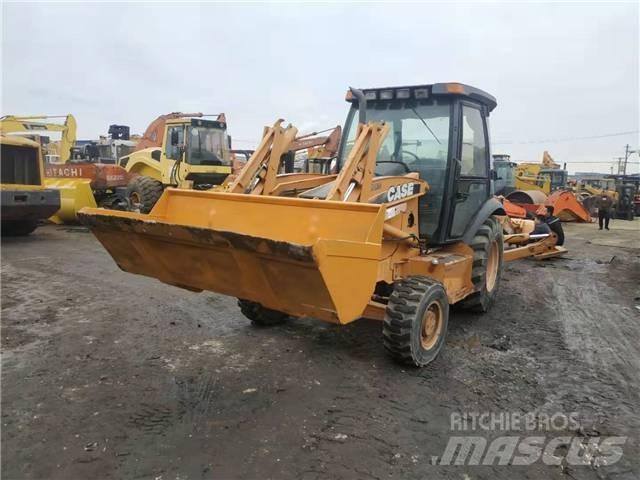 CASE 580M Мини товарачи
