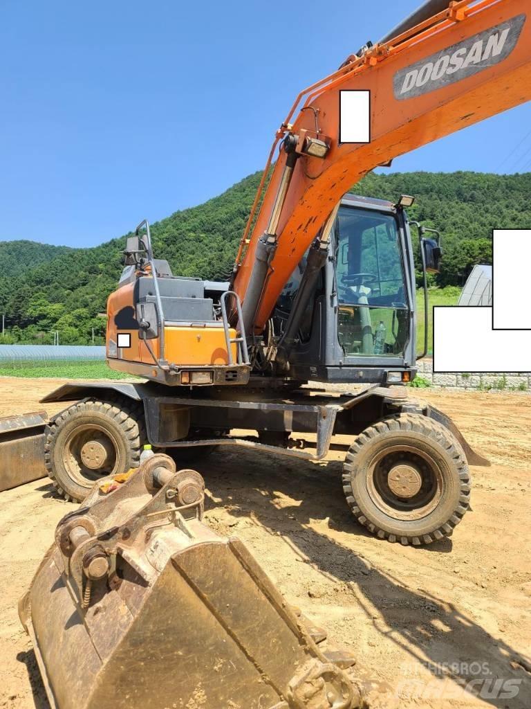 Doosan DX 140 W Колесни екскаватори