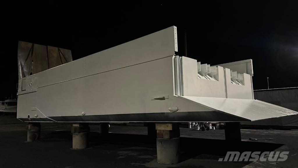  Cargo Ship Ganador Работни лодки / Баркаси