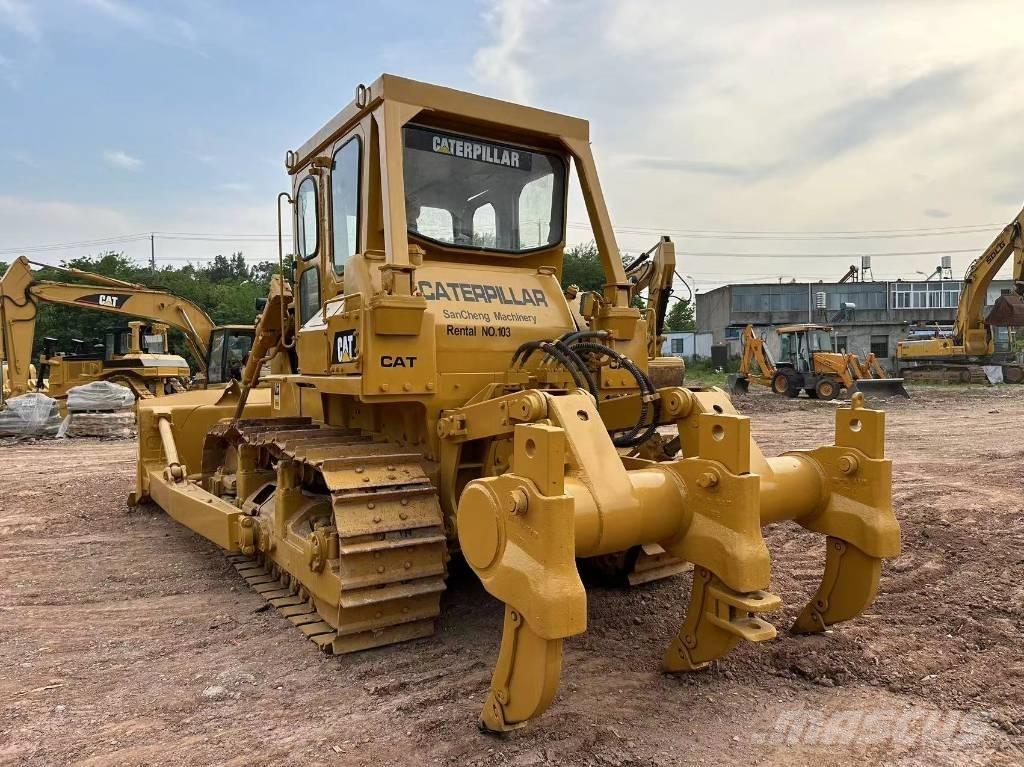 CAT D7G Верижни булдозери
