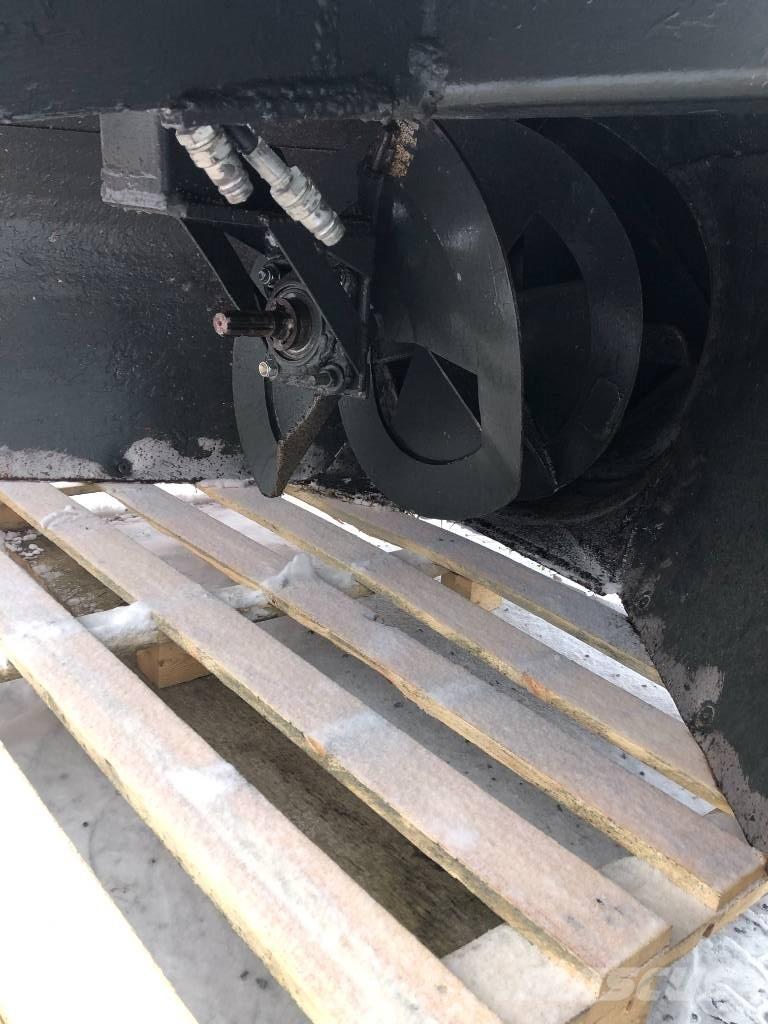 Ala-talkkari AT 260 Снегохвъргачки
