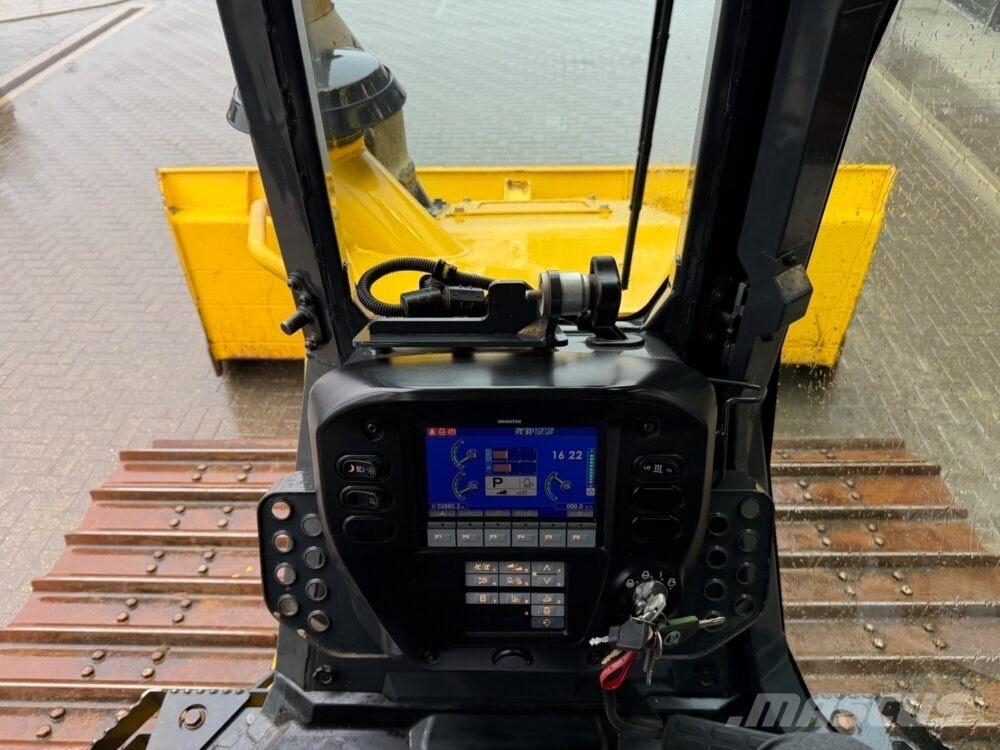 Komatsu D51PXi-24EO Верижни булдозери
