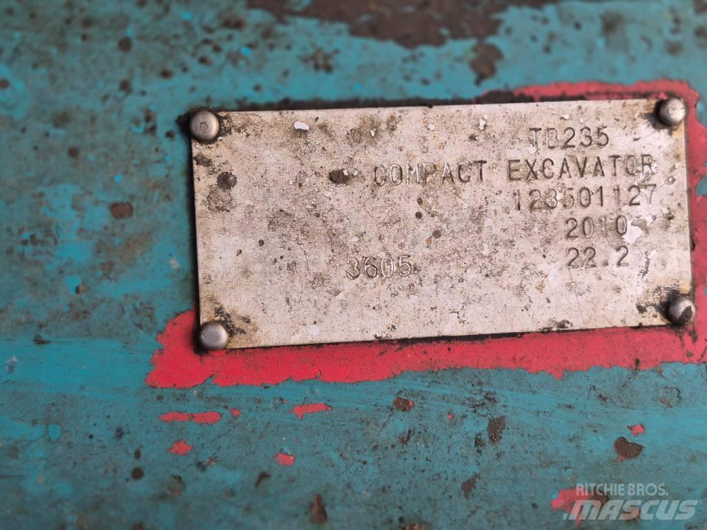 Takeuchi TB 235 Мини екскаватори < 7 т