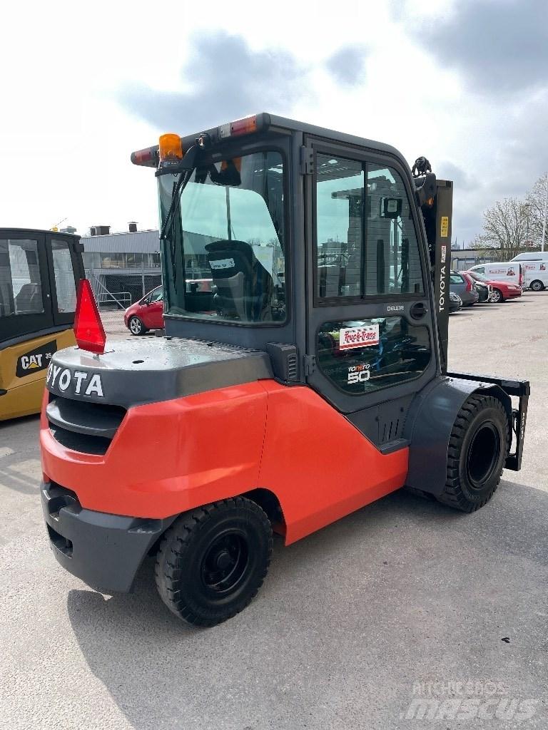 Toyota 40-8FD45N Дизелови камиони